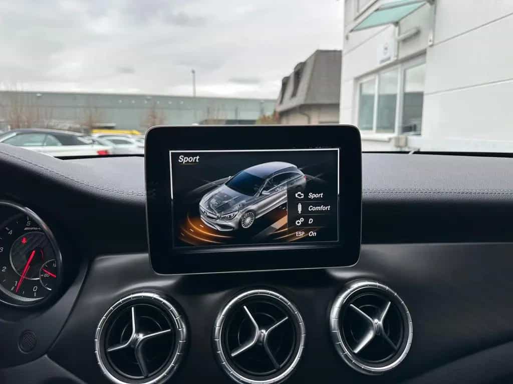 Mercedes-Benz CLA-Class 45 AMG SB 4M LED MEMORY H/K PANORAMA KAMERA 01/2020-photo-25