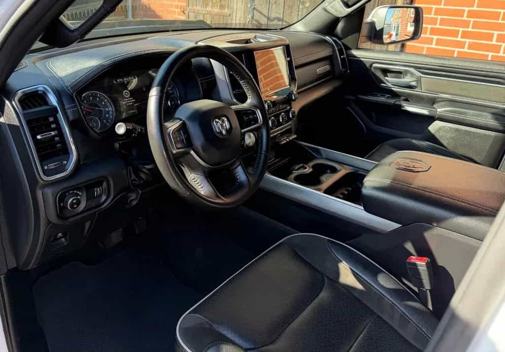 Dodge RAM LARAMIE-PANORAMA !!! 07/2024-photo-17