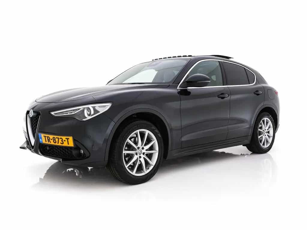 Alfa Romeo Stelvio 2.2d AWD Q4 Super Aut. *PANO | LEATHER | 01/2018-photo-2