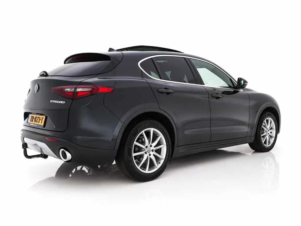 Alfa Romeo Stelvio 2.2d AWD Q4 Super Aut. *PANO | LEATHER | 01/2018-photo-5