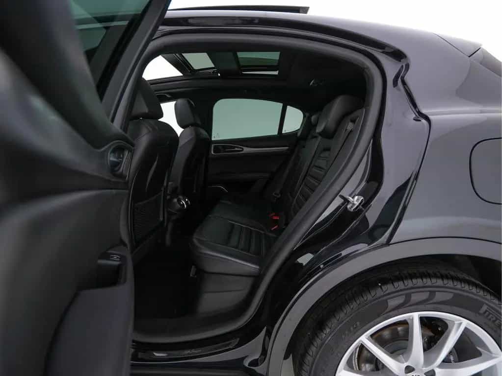 Alfa Romeo Stelvio 2.2d AWD Q4 Super Aut. *PANO | LEATHER | 01/2018-photo-8