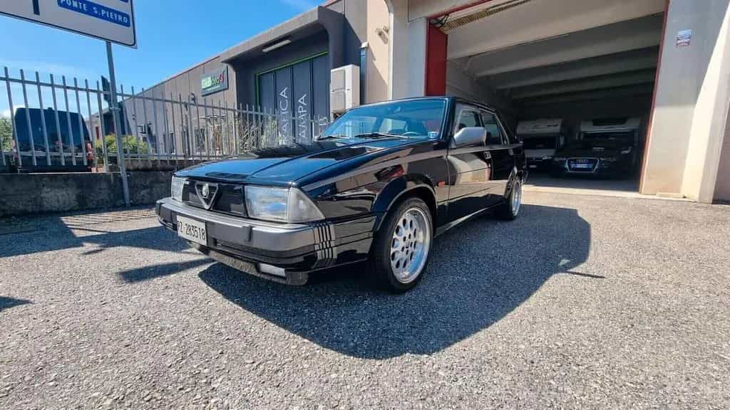 Alfa Romeo 75 1.8i turbo America 03/1990-photo-1