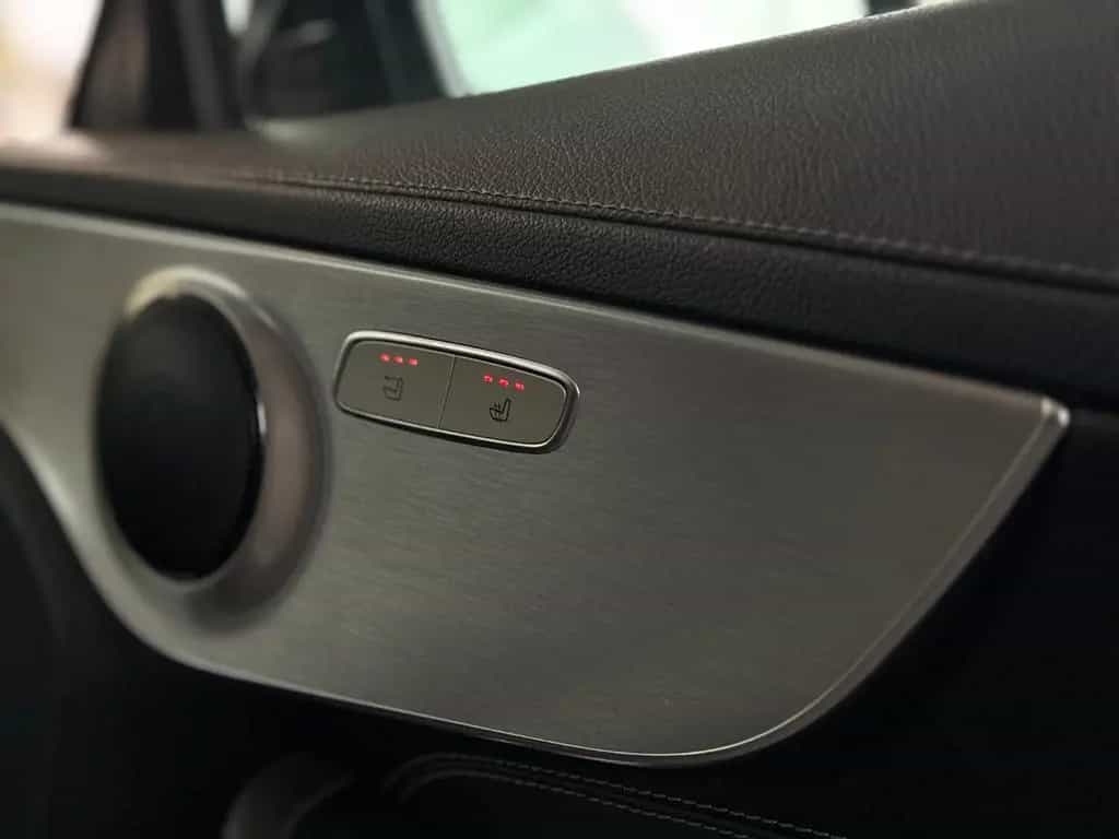 Mercedes-Benz C-Class 180 Cabriolet AMG|LED|AirScarf|AirCap|AppleCar 04/2019-photo-22