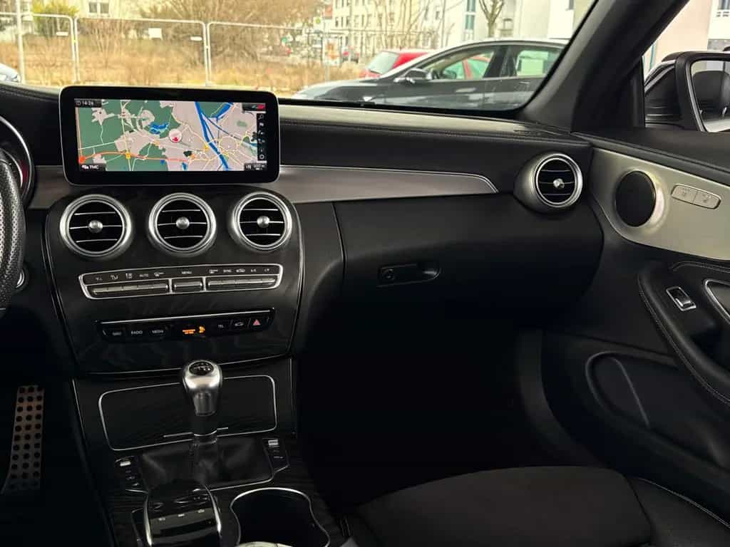 Mercedes-Benz C-Class 180 Cabriolet AMG|LED|AirScarf|AirCap|AppleCar 04/2019-photo-40