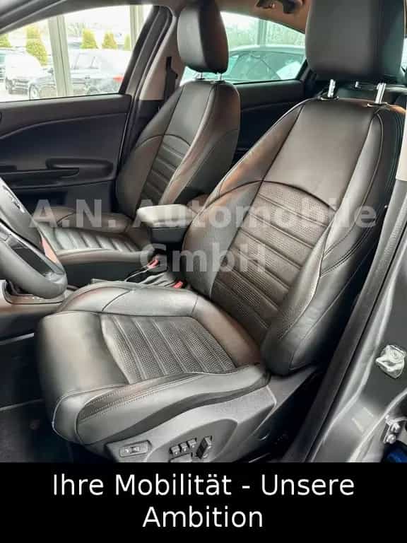Alfa Romeo Giulietta Super 1.4 Turbo*Navi*SHZ*Leder*Memory 05/2018-photo-12