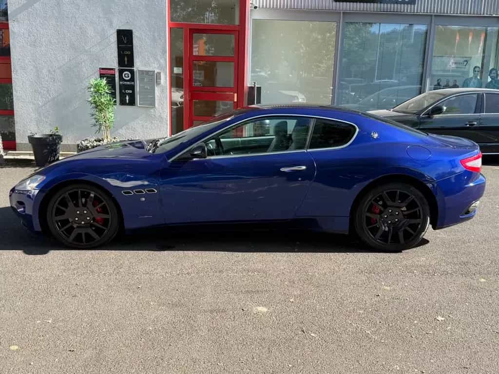 Maserati Granturismo GranTurismo XENON~LEDER~PDC~EU5 03/2009-photo-3