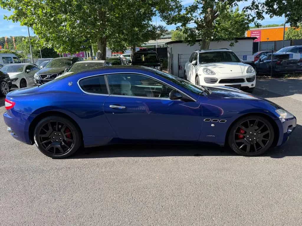 Maserati Granturismo GranTurismo XENON~LEDER~PDC~EU5 03/2009-photo-4