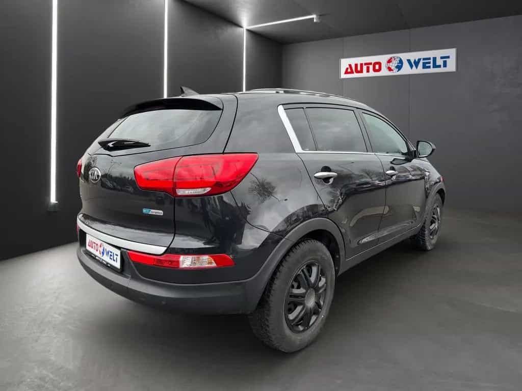 Kia Sportage 1.6 GDi Navi Kamera Tempomat Bluetooth 08/2015-photo-3