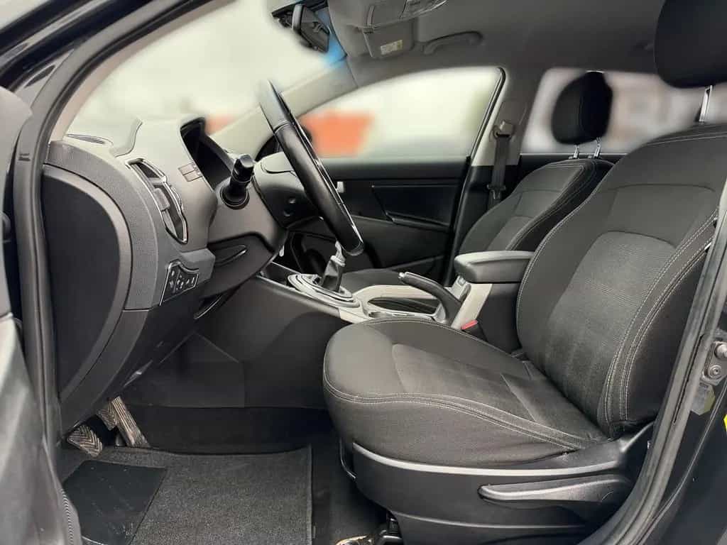Kia Sportage 1.6 GDi Navi Kamera Tempomat Bluetooth 08/2015-photo-9