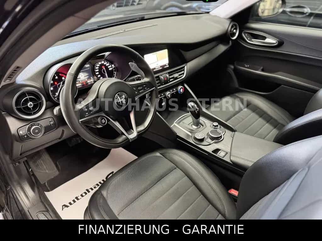 Alfa Romeo Giulia 2.2 JTDM Super 8fach Spur Bi-Xenon DAB 05/2017-photo-11
