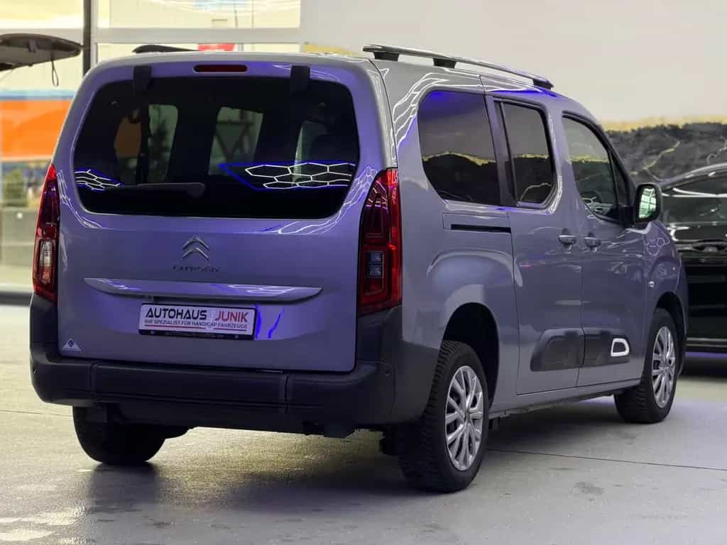 Citroën Berlingo Shine XL - Behindertengerecht-Rampe- 09/2020-photo-10