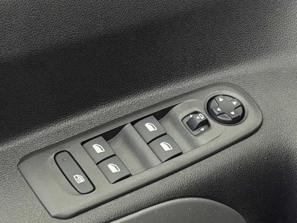 Citroën Berlingo Shine XL - Behindertengerecht-Rampe- 09/2020-photo-23
