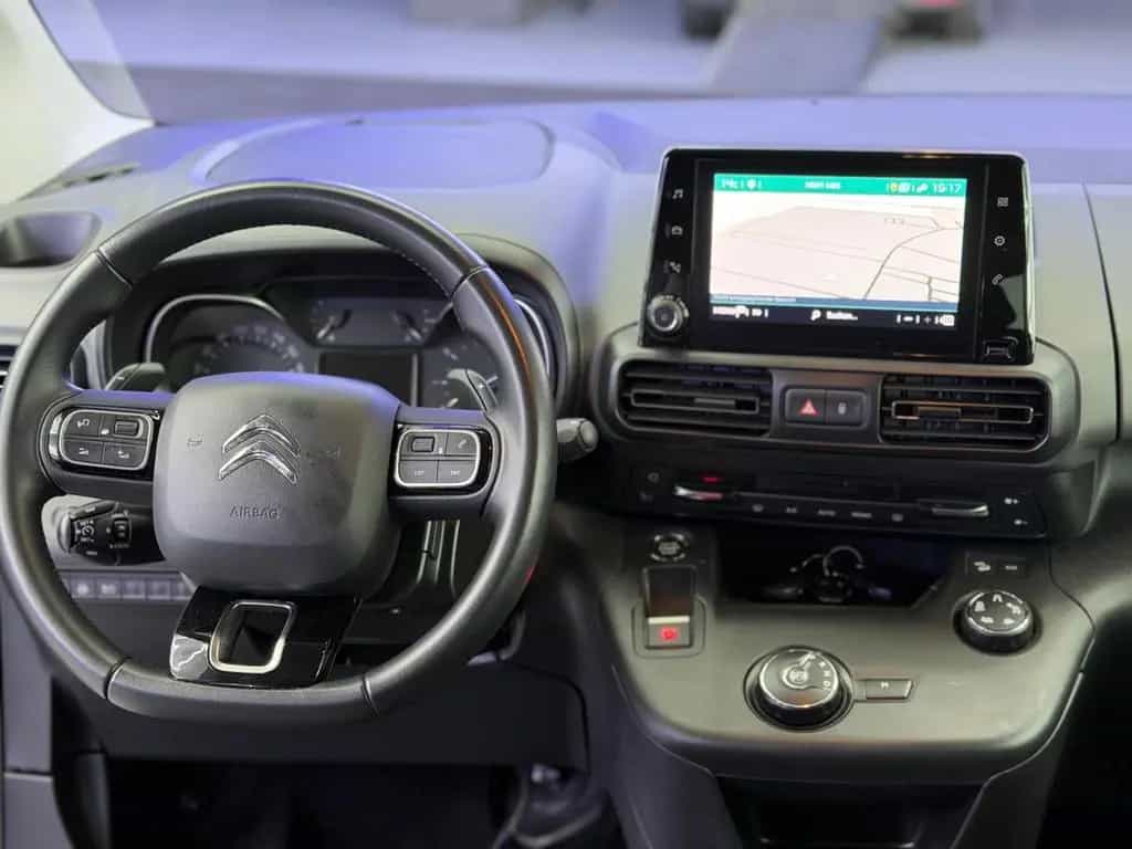 Citroën Berlingo Shine XL - Behindertengerecht-Rampe- 09/2020-photo-24