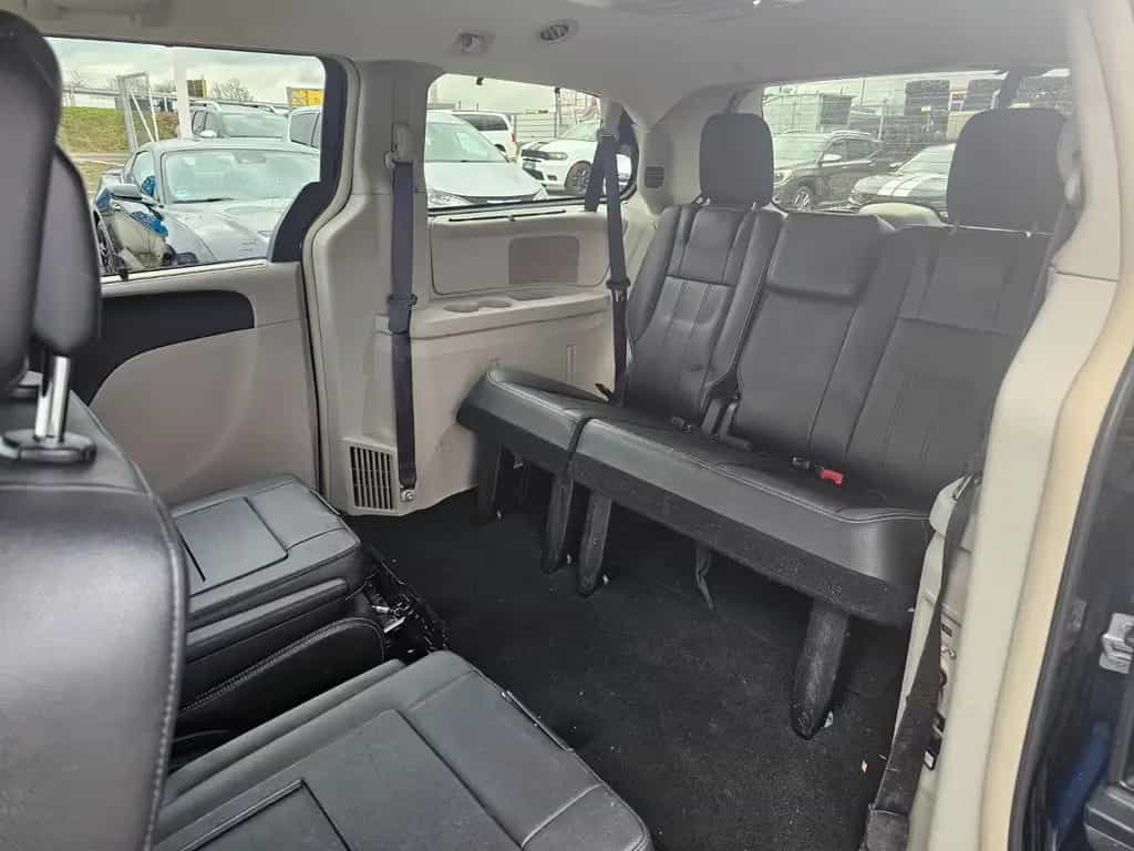 Chrysler Grand Voyager Town & Country -LPG 05/2016-photo-13