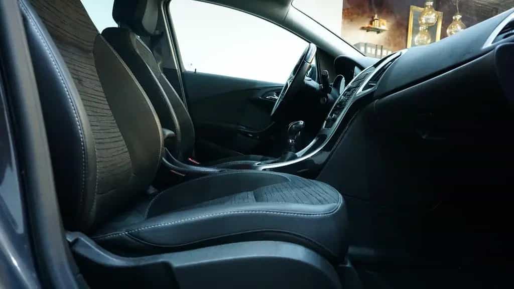 Opel Astra J Sports Tourer *SHZ*Tempomat*Lenkr.HZ 04/2015-photo-16