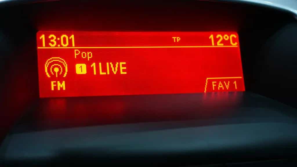 Opel Astra J Sports Tourer *SHZ*Tempomat*Lenkr.HZ 04/2015-photo-21