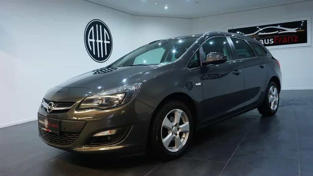 Opel Astra J Sports Tourer *SHZ*Tempomat*Lenkr.HZ 04/2015-photo-28