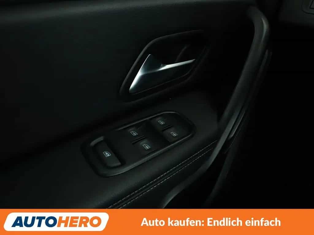Dacia Duster 1.3 TCe Prestige Aut.*NAVI*CAM*SHZ*TEMPO* 03/2022-photo-24