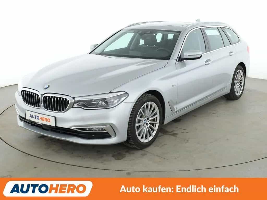 BMW 5 Series 530i Luxury Line Aut.*NAVI*LED*ACC*HUD*360° 02/2018-photo-0