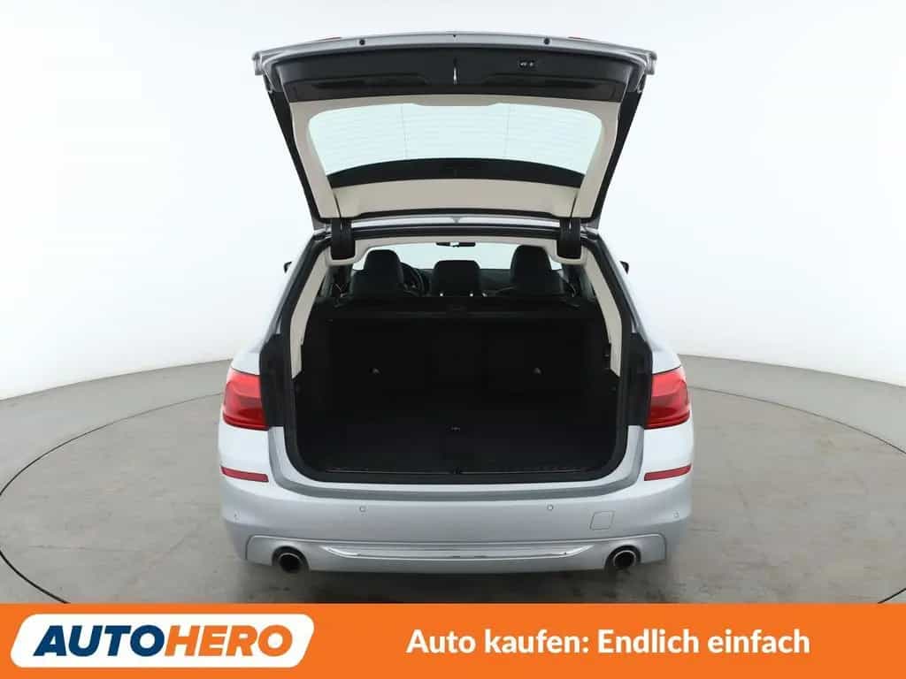 BMW 5 Series 530i Luxury Line Aut.*NAVI*LED*ACC*HUD*360° 02/2018-photo-16