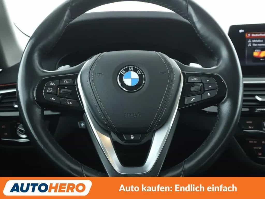 BMW 5 Series 530i Luxury Line Aut.*NAVI*LED*ACC*HUD*360° 02/2018-photo-18