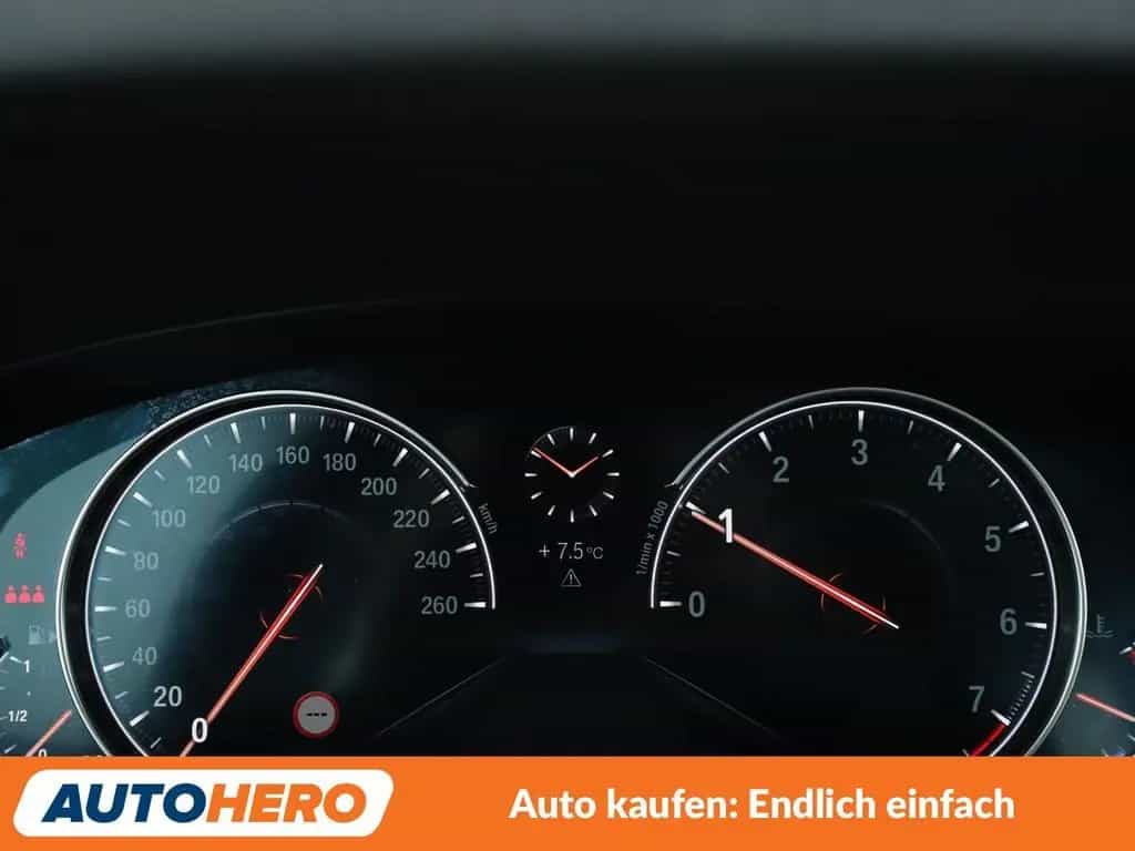 BMW 5 Series 530i Luxury Line Aut.*NAVI*LED*ACC*HUD*360° 02/2018-photo-19