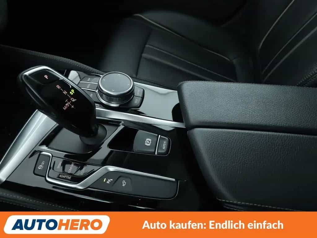 BMW 5 Series 530i Luxury Line Aut.*NAVI*LED*ACC*HUD*360° 02/2018-photo-23