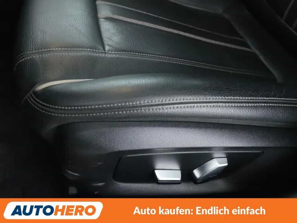 BMW 5 Series 530i Luxury Line Aut.*NAVI*LED*ACC*HUD*360° 02/2018-photo-28