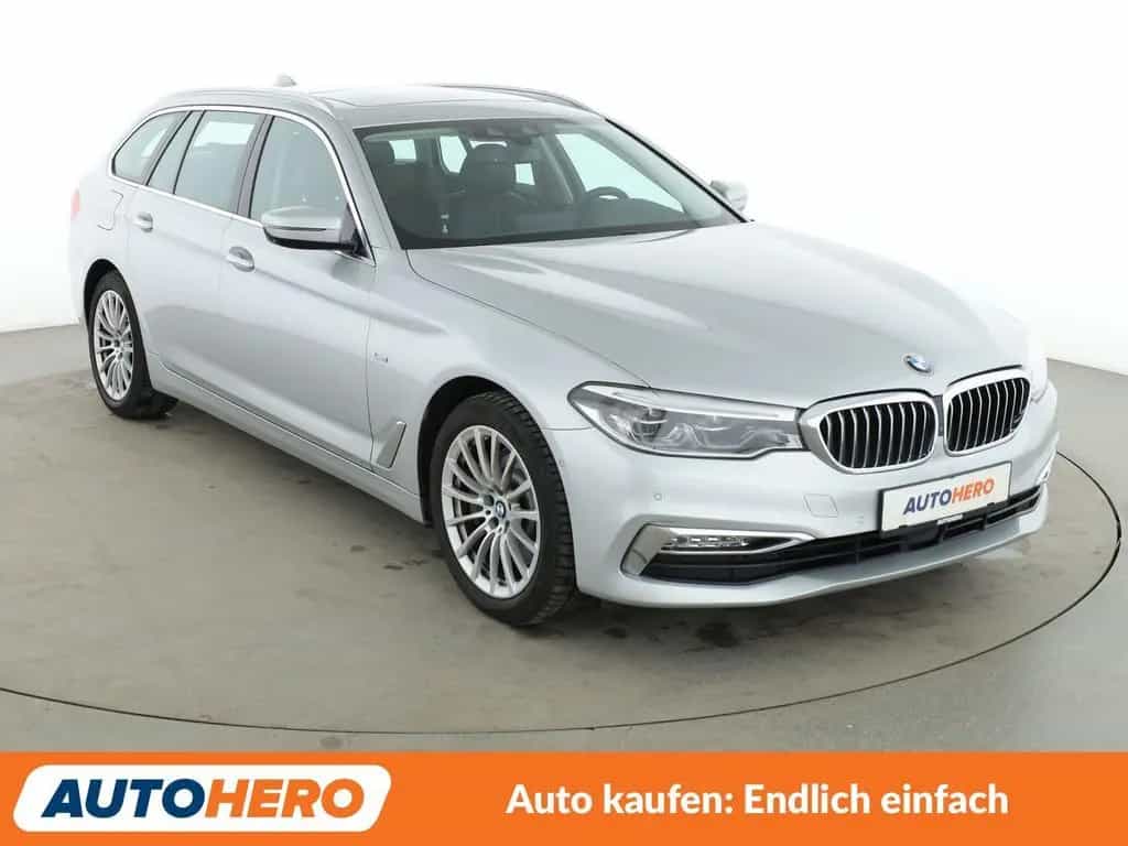 BMW 5 Series 530i Luxury Line Aut.*NAVI*LED*ACC*HUD*360° 02/2018-photo-7