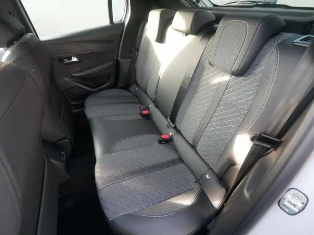 Peugeot 208 ALLURE PureTech 1.2 100 PS MT6 PDC APPLE CAR 11/2025-photo-12