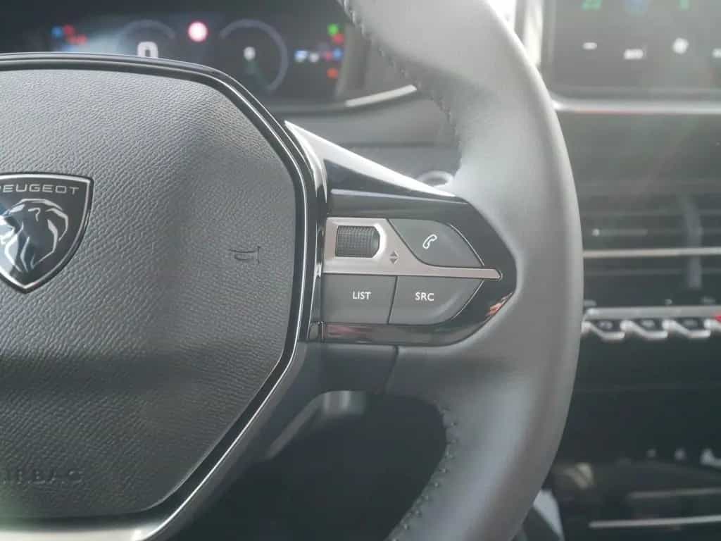 Peugeot 208 ALLURE PureTech 1.2 100 PS MT6 PDC APPLE CAR 11/2025-photo-19