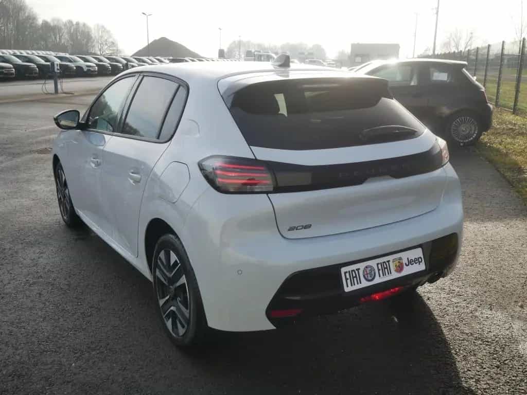 Peugeot 208 ALLURE PureTech 1.2 100 PS MT6 PDC APPLE CAR 11/2025-photo-4