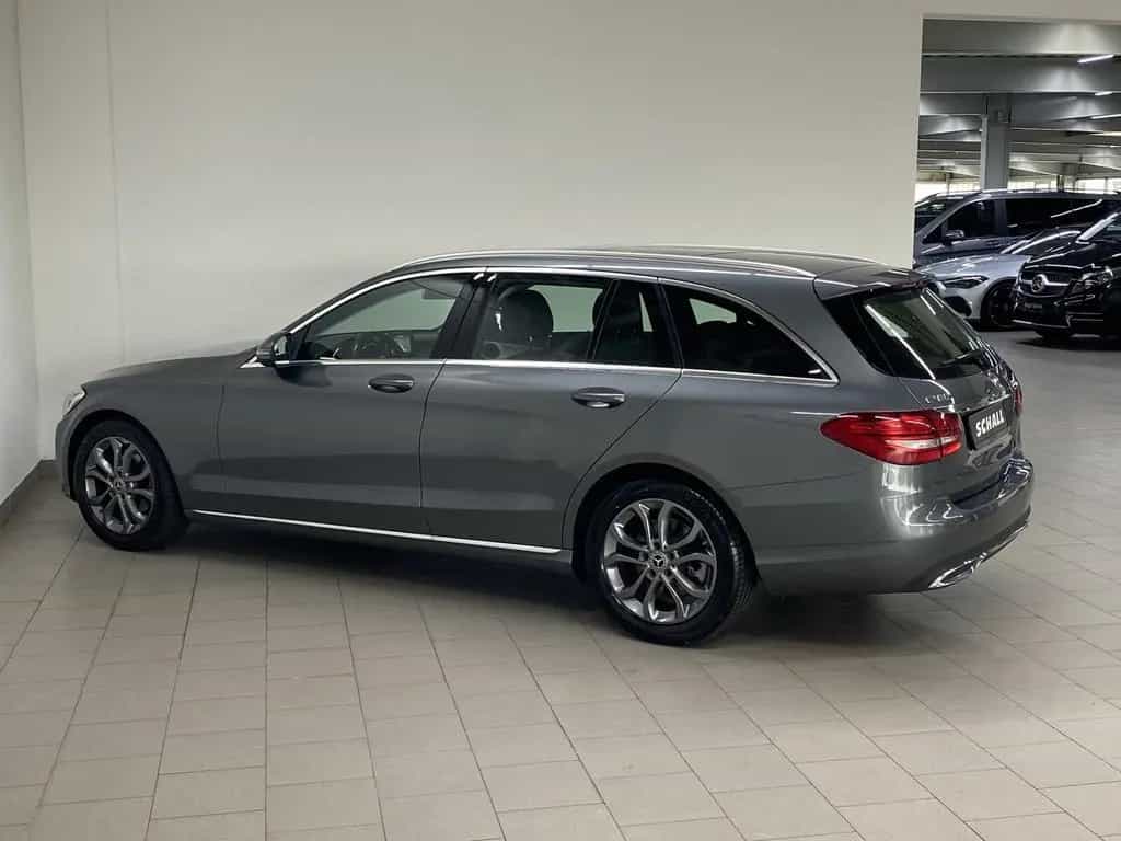 Mercedes-Benz C-Class 180 T AVANTGARDE+PANO+AHK+MULTIBEAM LED+TOTWIN 06/2018-photo-1