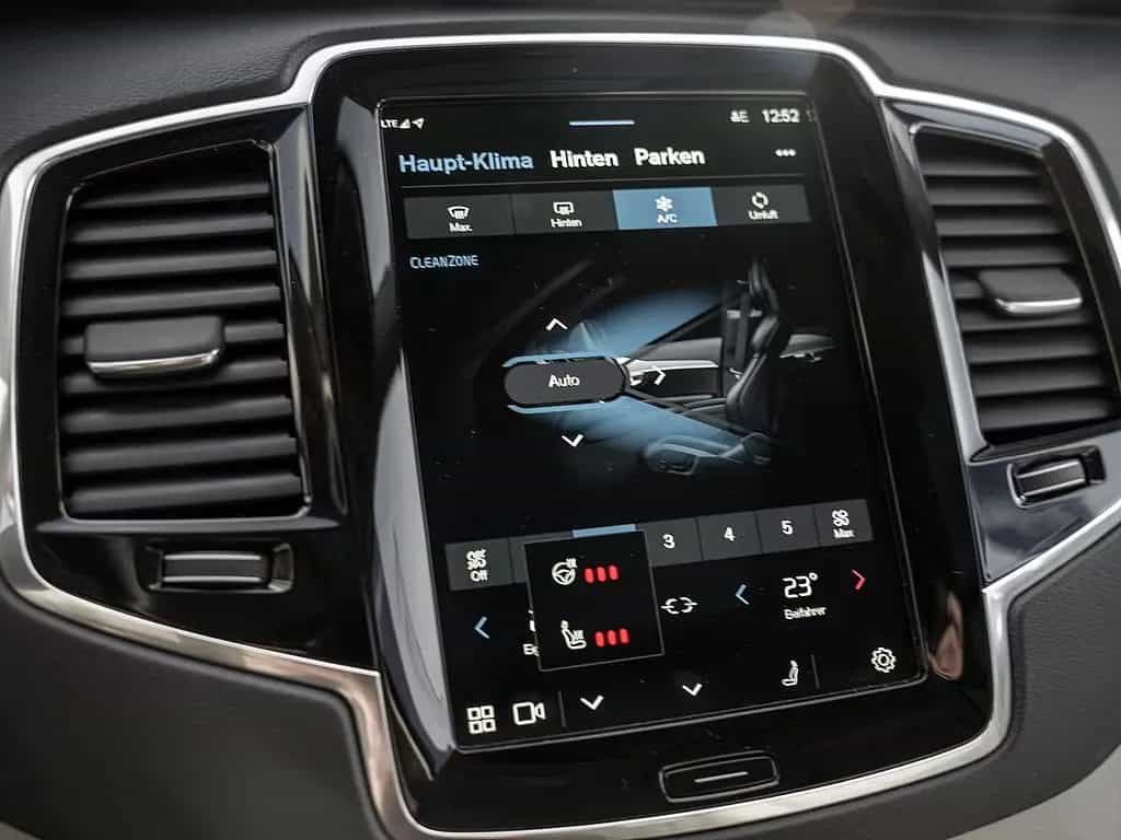 Volvo XC90 B5 AWD Ultimate Dark 11/2022-photo-14
