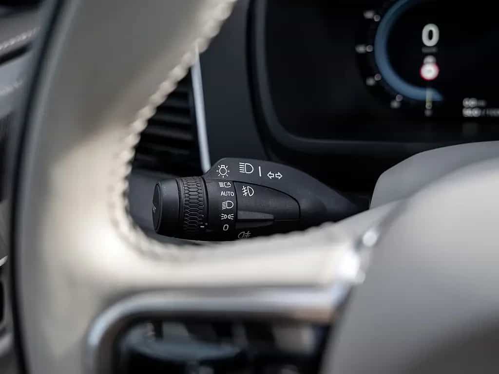 Volvo XC90 B5 AWD Ultimate Dark 11/2022-photo-21
