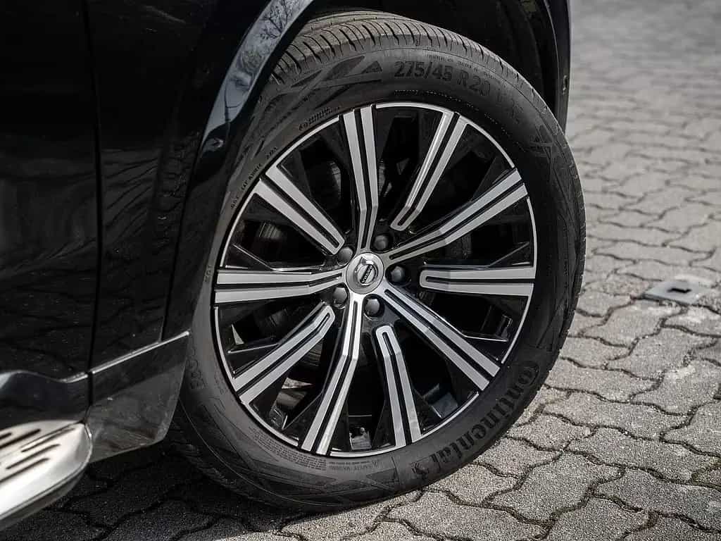 Volvo XC90 B5 AWD Ultimate Dark 11/2022-photo-4