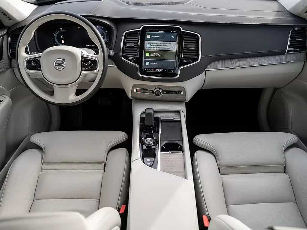 Volvo XC90 B5 AWD Ultimate Dark 11/2022-photo-8