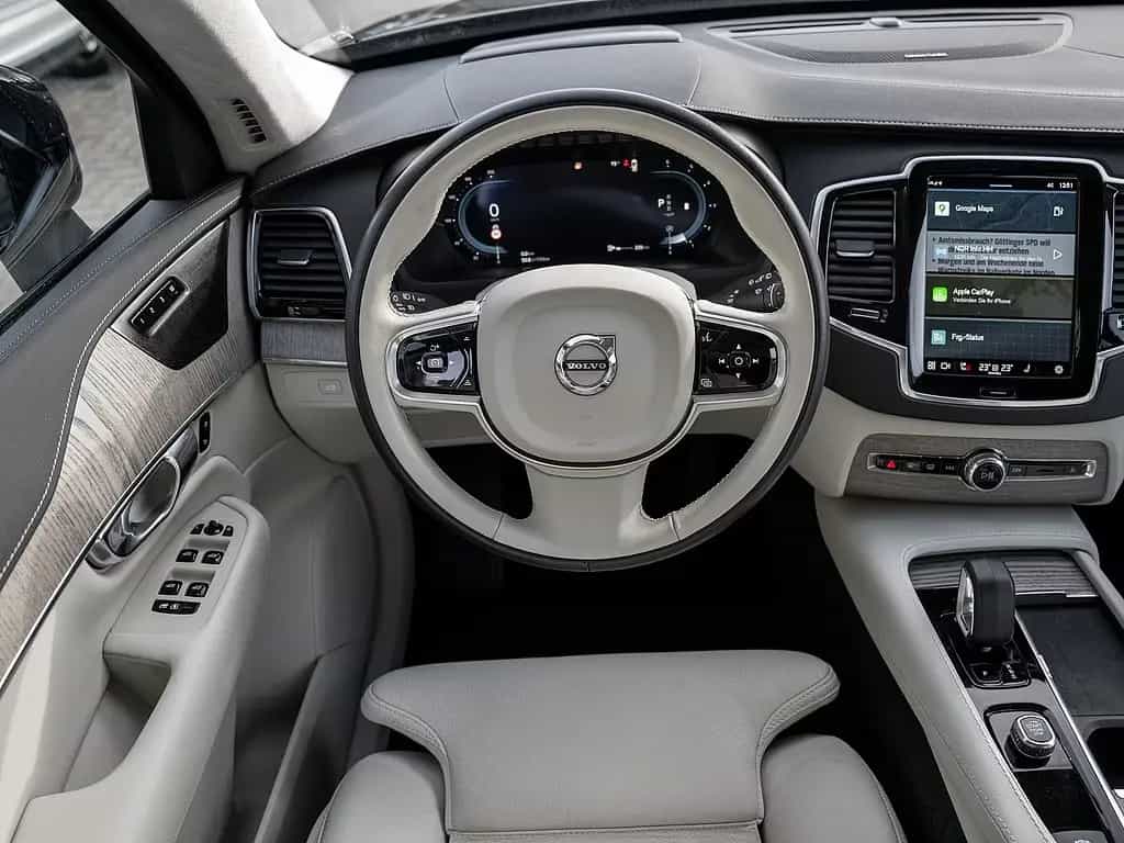 Volvo XC90 B5 AWD Ultimate Dark 11/2022-photo-9