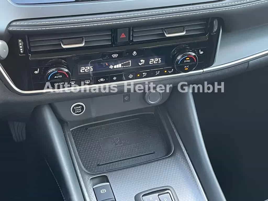 Nissan Qashqai 1.3 MHEV N-Connecta / 360°+HUD 06/2025-photo-26