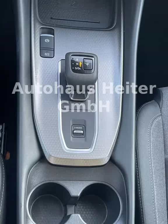 Nissan Qashqai 1.3 MHEV N-Connecta / 360°+HUD 06/2025-photo-27