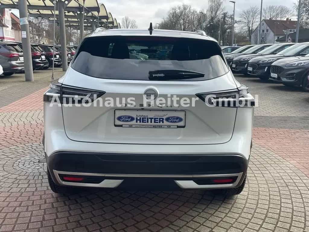 Nissan Qashqai 1.3 MHEV N-Connecta / 360°+HUD 06/2025-photo-4