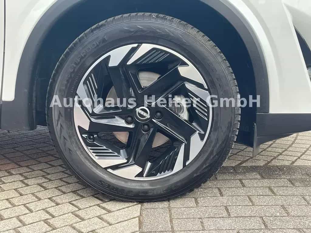 Nissan Qashqai 1.3 MHEV N-Connecta / 360°+HUD 06/2025-photo-8