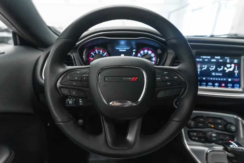 Dodge Challenger 3,6L SXT ALPINE KAM CARPLAY M+S 11/2018-photo-11