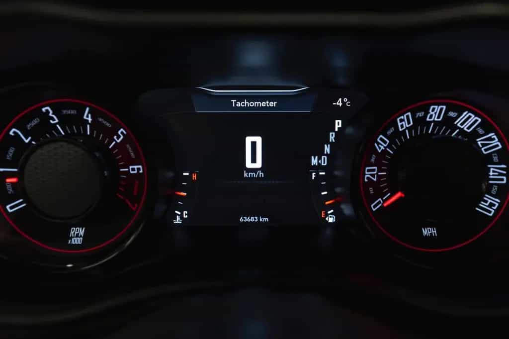 Dodge Challenger 3,6L SXT ALPINE KAM CARPLAY M+S 11/2018-photo-27