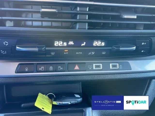 Citroën SpaceTourer MAX M BlueHDi 180 EAT8 AHK LEDER ACC 12/2024-photo-18