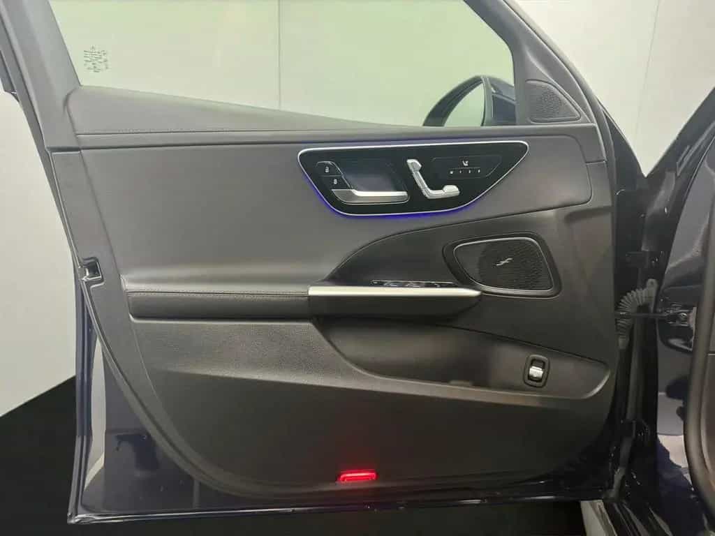 Mercedes-Benz C-Class 300d 4M Limo AMG LINE PANO*DIGI-LIGHT*WIDE*KAM 08/2022-photo-7