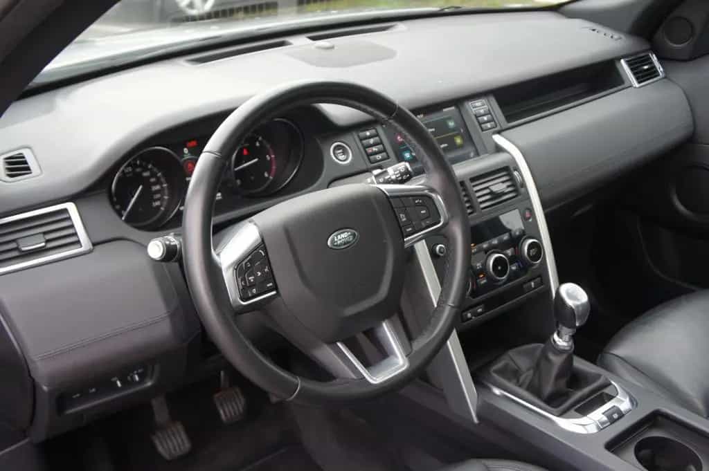 Land Rover Discovery Sport SE *NAVI*KAMERA*SHZ*PANO*8FACH* 12/2018-photo-10