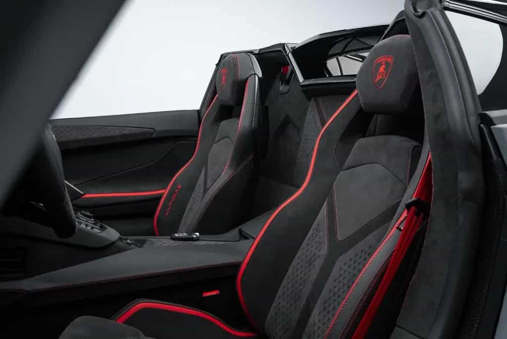 Lamborghini Aventador Ultimae Roadster FULL CARBON/WARRANTY 07/2022-photo-15