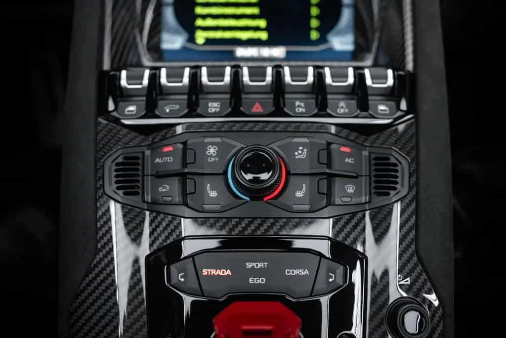 Lamborghini Aventador Ultimae Roadster FULL CARBON/WARRANTY 07/2022-photo-23