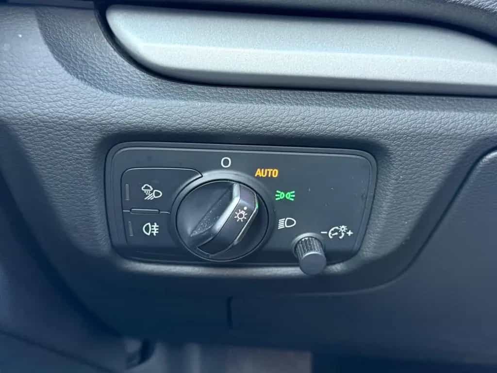 Audi A3 Sportback 35 TDI -S-Tronic-Navi-SHZ-Tempo-LED 10/2019-photo-20